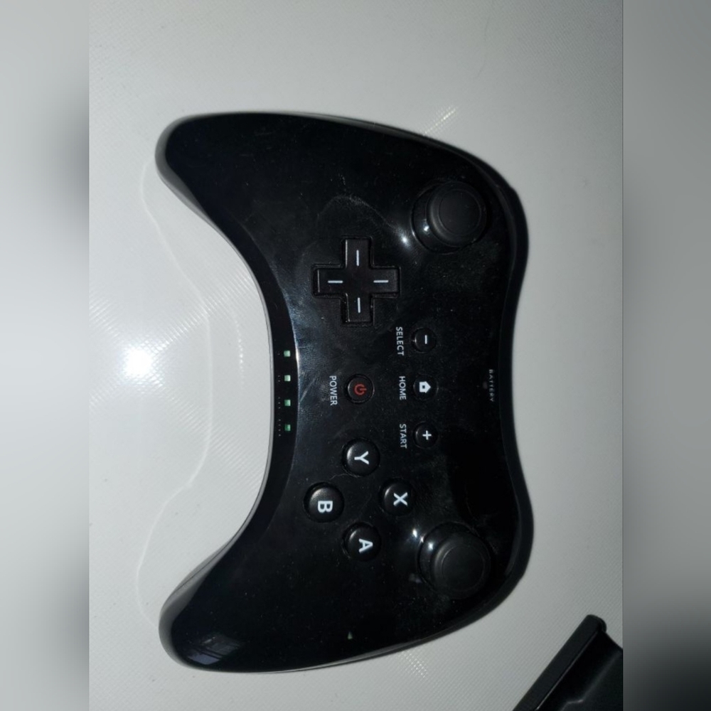 Nintento Wii U Black Unlocked Homebrew - Picture 5 of 6